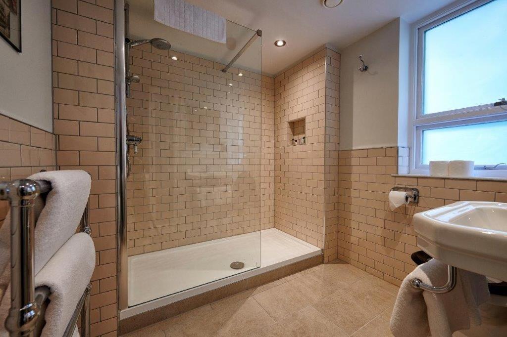 The Boathouse Hotel Bath Buitenkant foto
